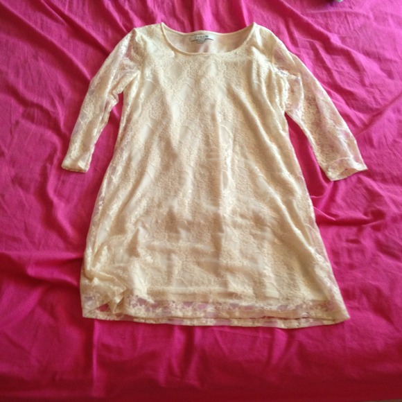 Quarter sleeved dress. - Picture 1 of 1