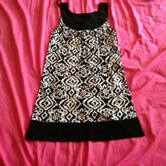 Dress - Picture 1 of 1