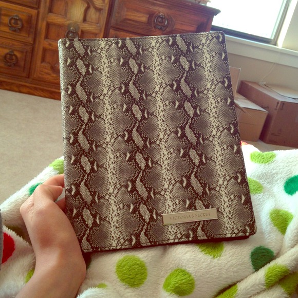 Victoria's Secret IPAD2 Case! 📱