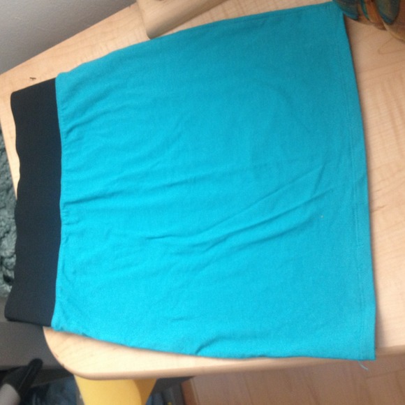 Light Blue High Waisted Skirt - Picture 3 of 3