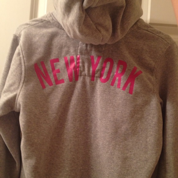 Sweatshirt - Picture 4 of 4