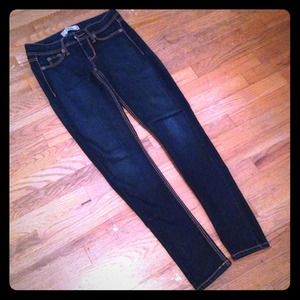 Fragile Dark Jeggings