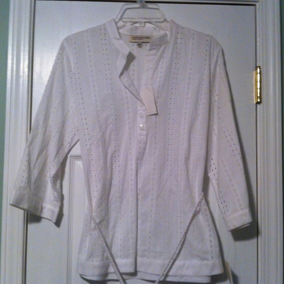 3/4 length sleeved eye-let shirt