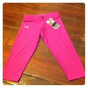 Under Armour compression work out capris