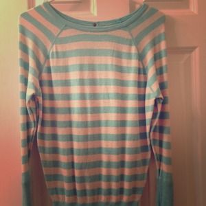 Super stylish striped top!