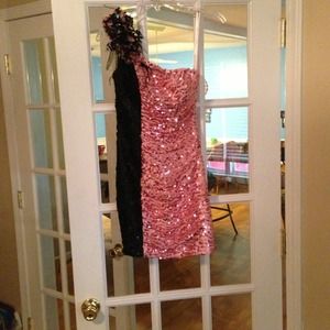 1 shoulder prom/formal dress