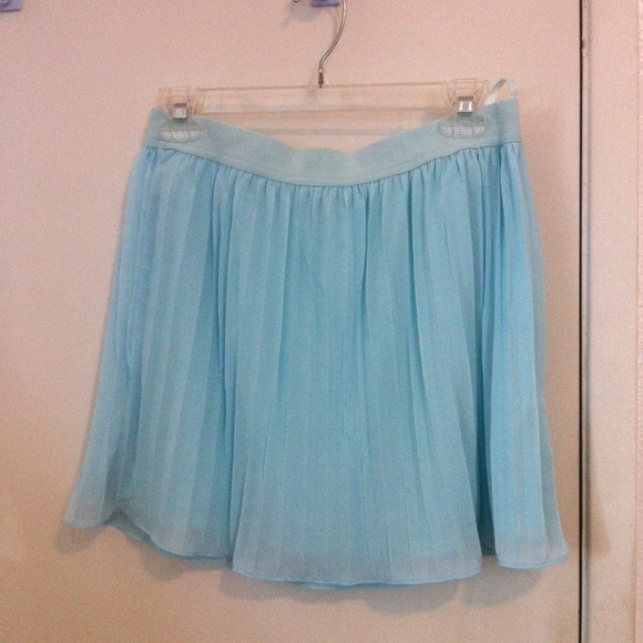 ❌SOLD❌New mint pleated skirt - Picture 3 of 3