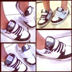 DC Shoes skateboard shoes. Brand NEW!! b&w