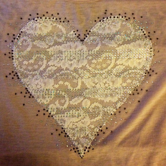 🎀 Lace Back Embellished Top 🎀 - Picture 2 of 3