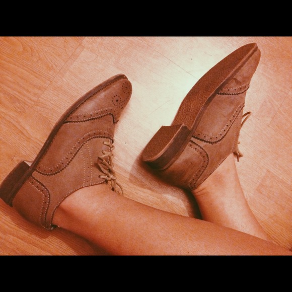Urban Outfitter Suede Shoes - Picture 3 of 4