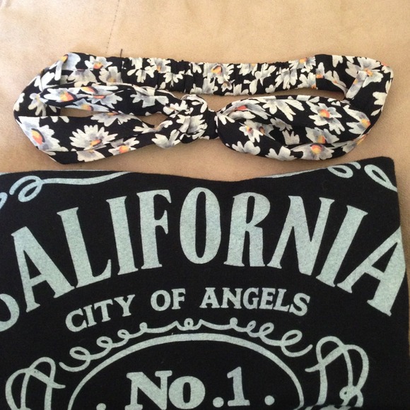 Brandy Melville Sunflower Headband🌻