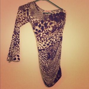 One sleeve tight dress