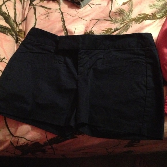 Converse brand navy blue shorts! - Picture 1 of 2