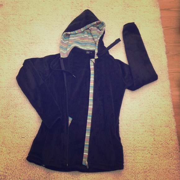 ROXY zip-up jacket