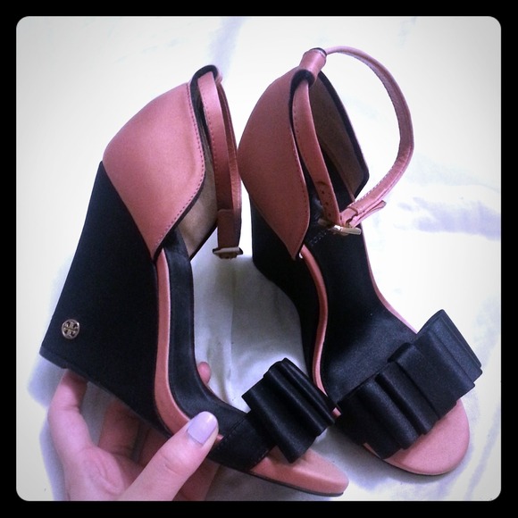 ❌SOLD❌Tory Burch Cicely Wedges💗💗