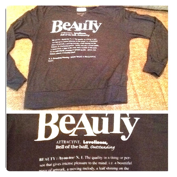 A black half sleeve off the shoulder shirt!
