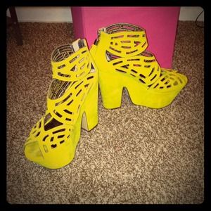 Michael Antonio Cutout Platform