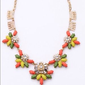 One GORGEOUS necklace
