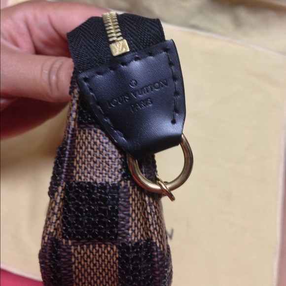 ❌SOLD❌ Louis Vuitton Damier Paillettes Pochette - Picture 2 of 4