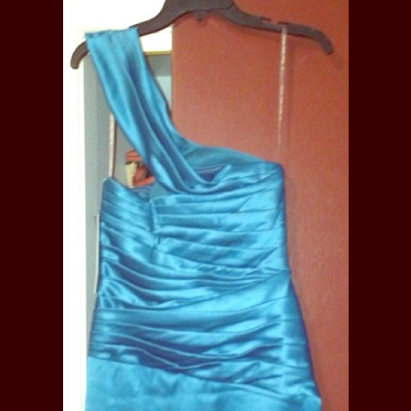 Beautiful brand new Monique L'huiller dress