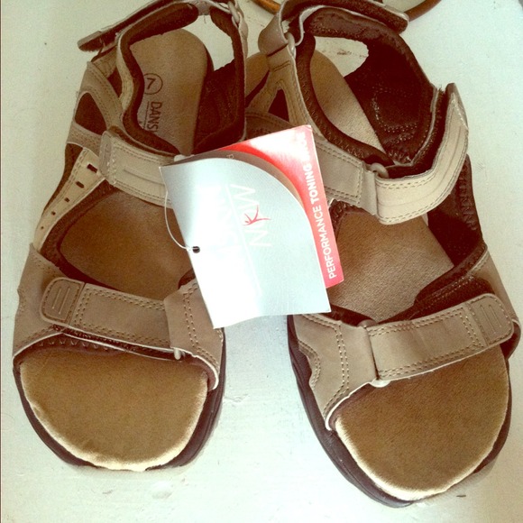 NEW Danskin toning sandals