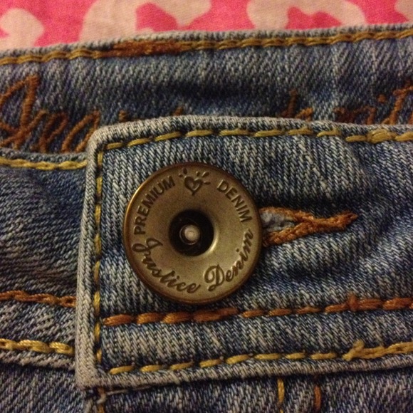 Shorts - Picture 4 of 4