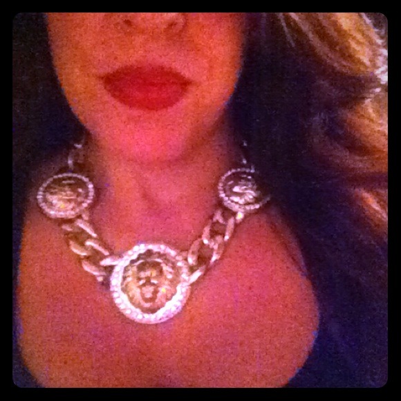 Statement lion head neckless