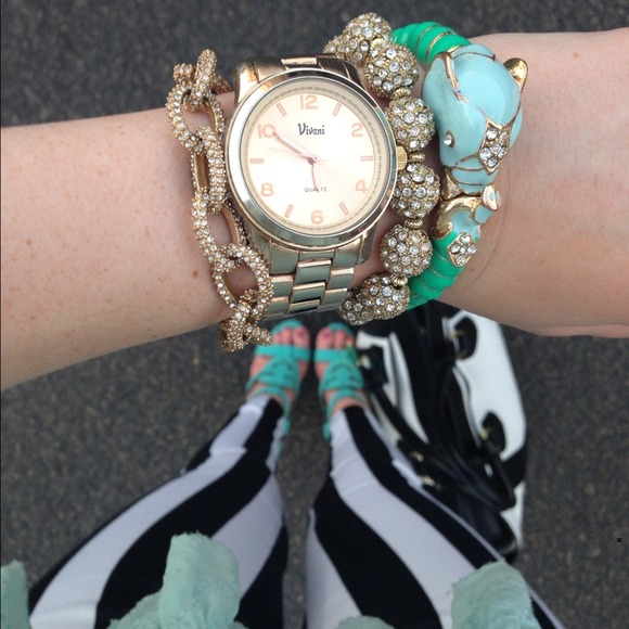 SOLD!!!!!!!!!!!!Turquoise elephant bracelet