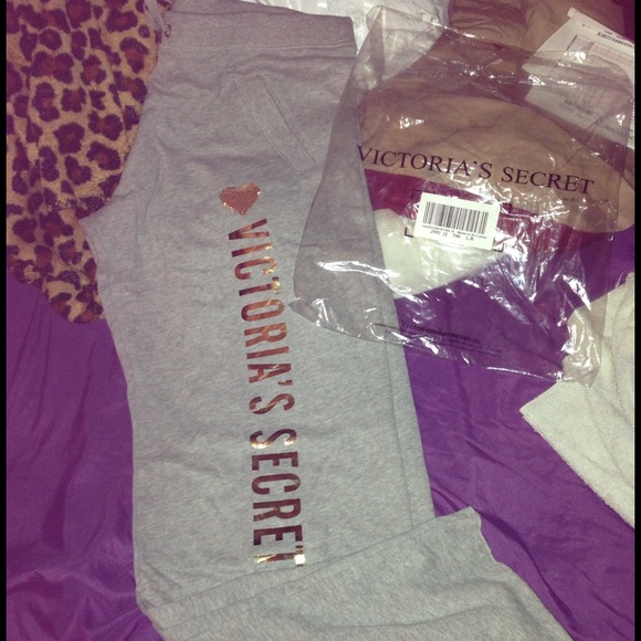 Victoria's Secret Pants - XL vs.com NWT retail $39+ t/s asking $40 shp. Inc