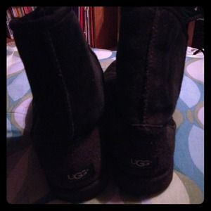 Ugg Australia Classic short black boots