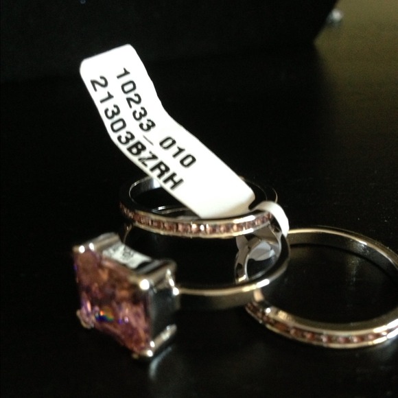 Pink Princess cut 3 piece Wedding Set - Picture 3 of 4