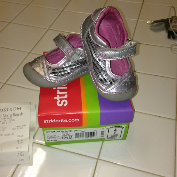 Stride rite Baby Girl Silver sequence w/pink shoes