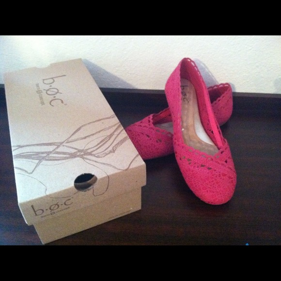 Born Crochet flats