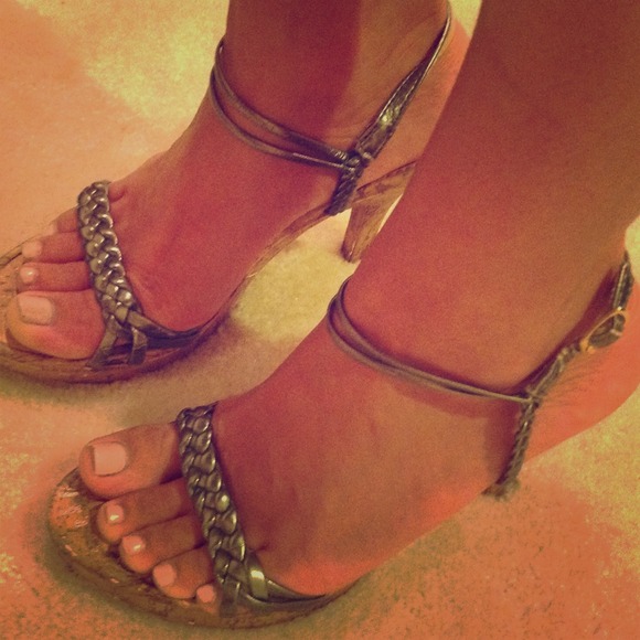 Metallic green heels/reduced