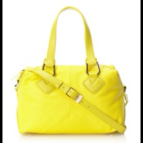 🎉HOST PICK!🎉 Pour la Victoire handbag