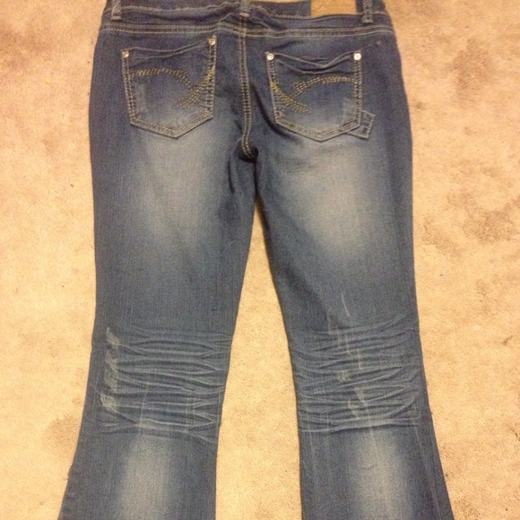 Jeans - Picture 2 of 3
