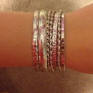 7 Bracelets
