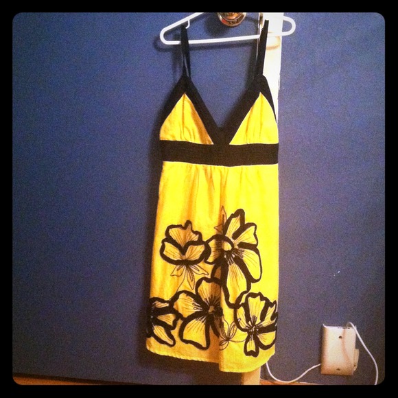 Super cute yellow sundress NWT Forever 21
