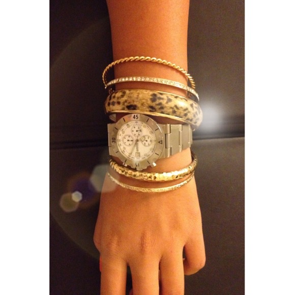 SOLD!❌Golden Safari Bangles (set of 5)
