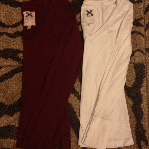 2 Gilly Hicks Long Sleeve