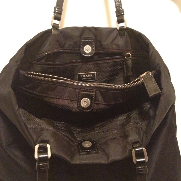 Sold🎀Authentic Prada Tessuto Tote Black - Picture 2 of 4