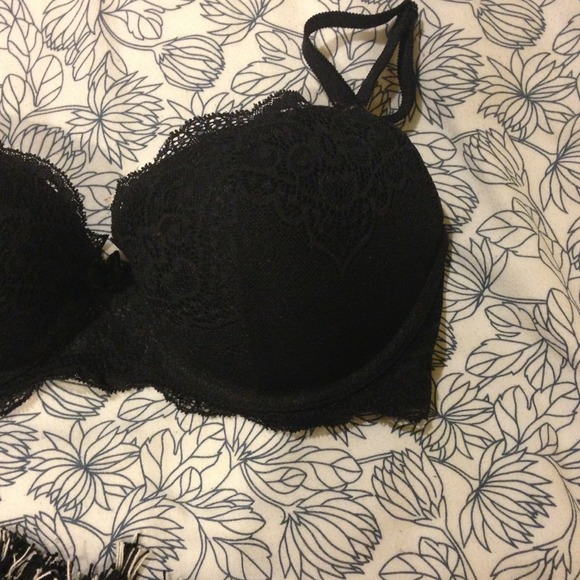 Black Lacie Push up Bra - Picture 2 of 3