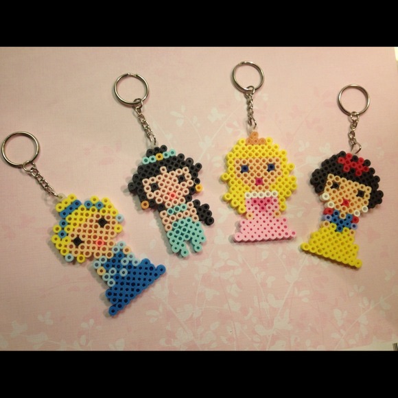 💕Disney Princess Keychain💕 - Picture 2 of 2