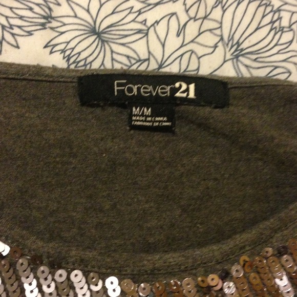 Long sleeve sequin top - Picture 3 of 3