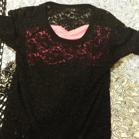 Loose Lace Shirt - Picture 2 of 3