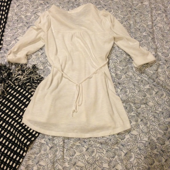 Cream button down top - Picture 2 of 4