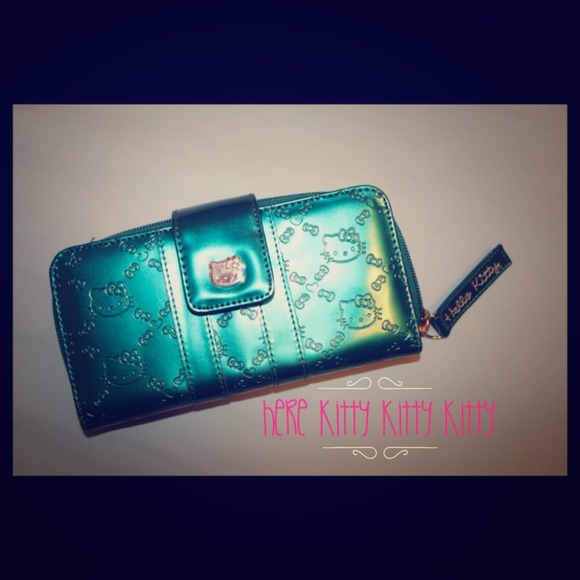 🚫SOLD🚫hello kitty wallet