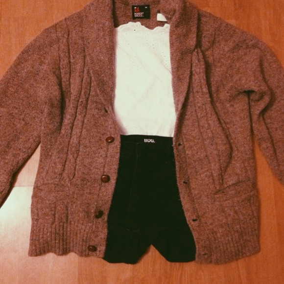 💕White cropped tank top💕 - Picture 3 of 3