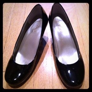 Darling Patterned Leather Shoe