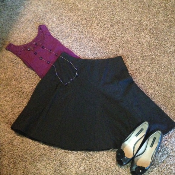 Limited black full skirt - Picture 2 of 2